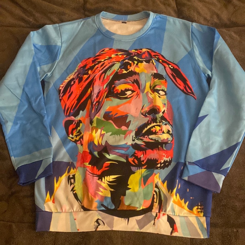 BRAND NEW TIE DYE TUPAC SHAKUR LIGHTWEIGHT SWEATER. SIZE XL BUT ITS FORM FITTING